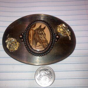 Belt Buckle With Horse And Two Roses
